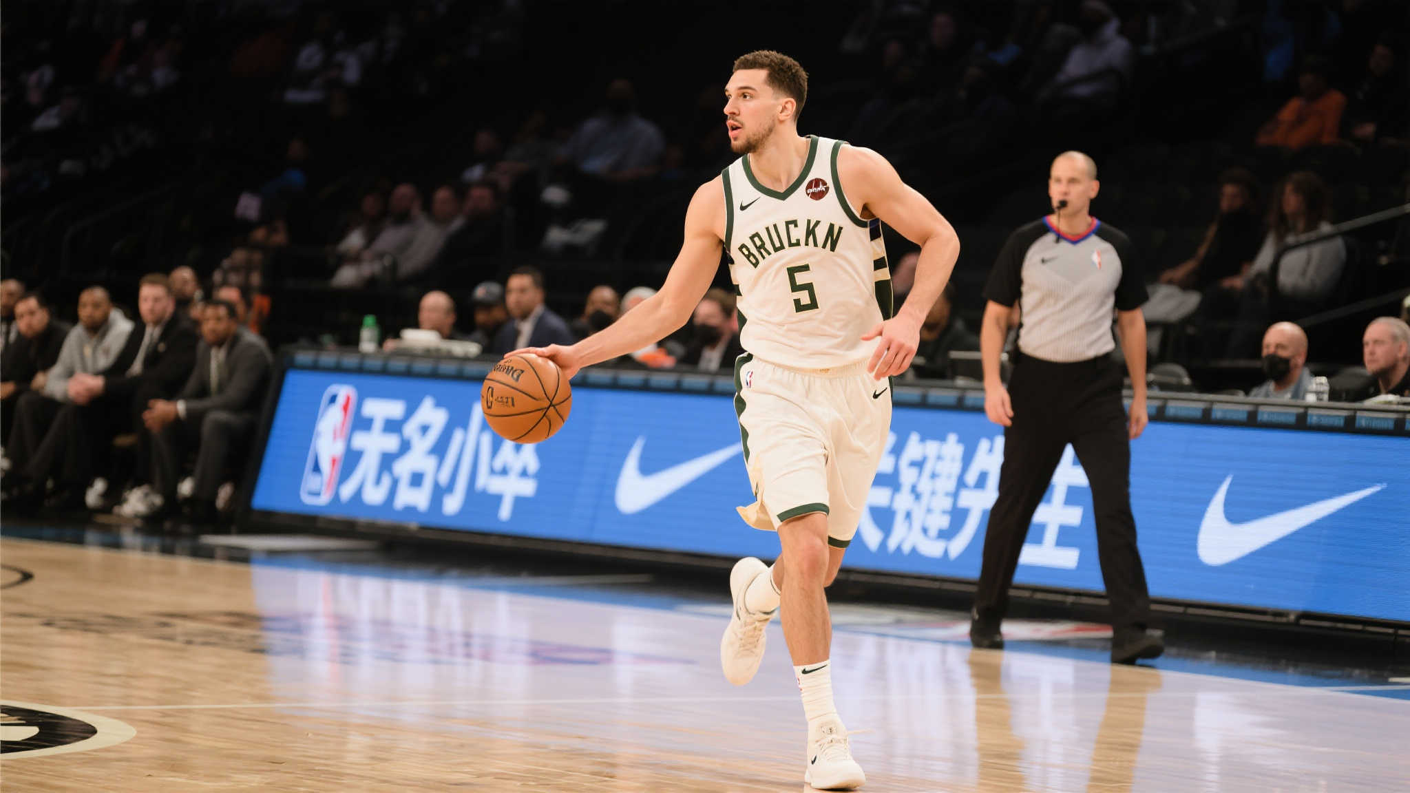 万的重用 万的重用